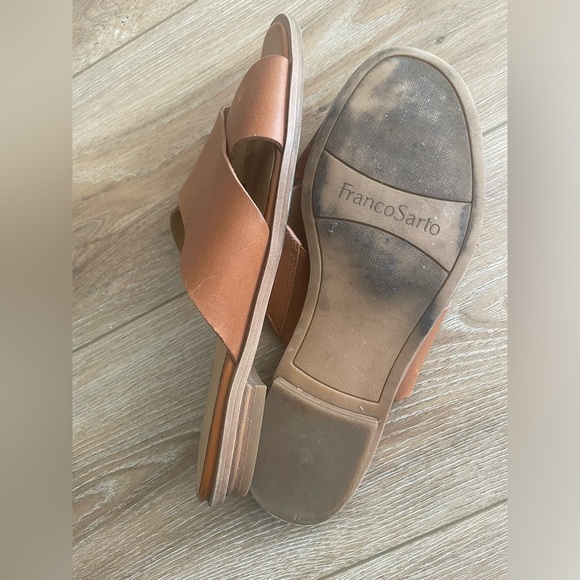 Leather Franco Sarto flat sandals, size 8 - Picture 2 of 5
